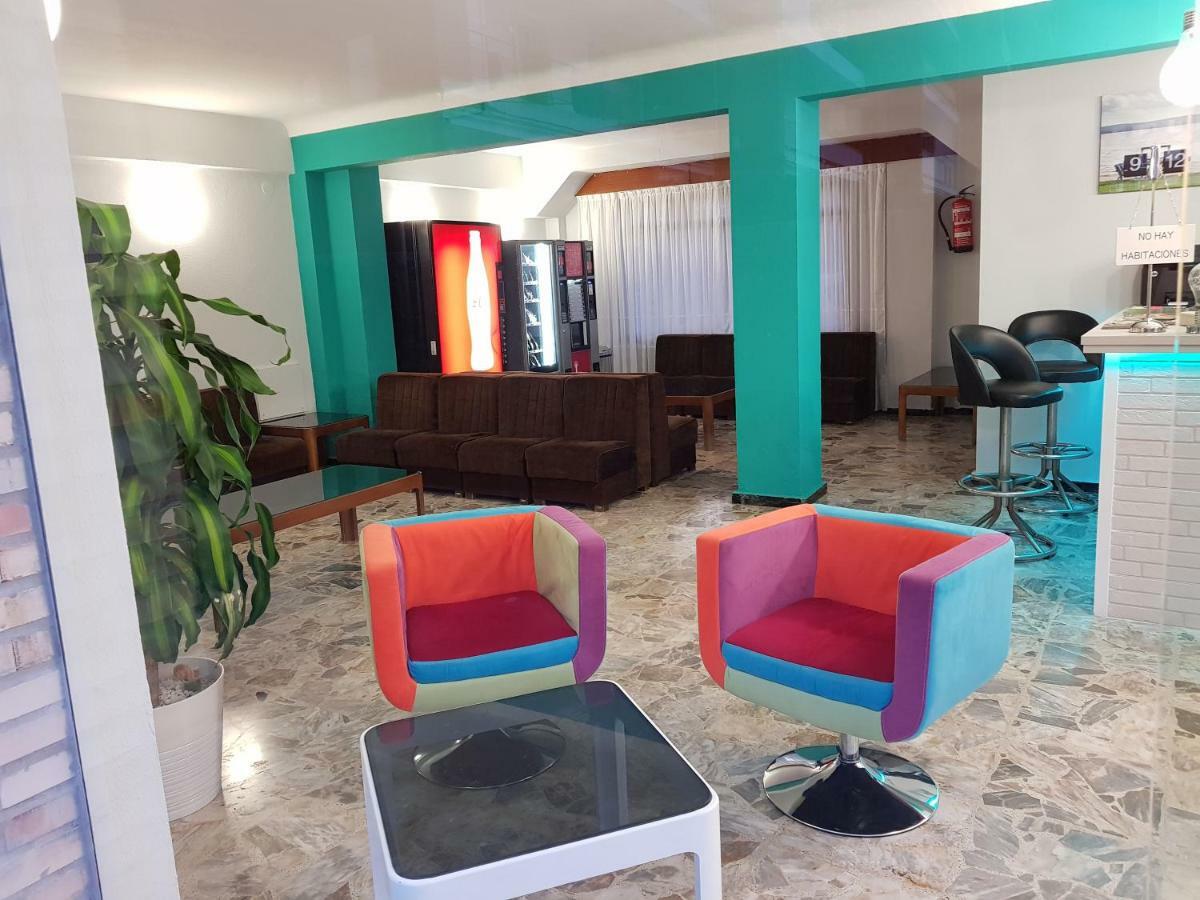 Hostal Rosi Laredo Extérieur photo